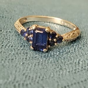 10kt White Gold & Sapphire Ring